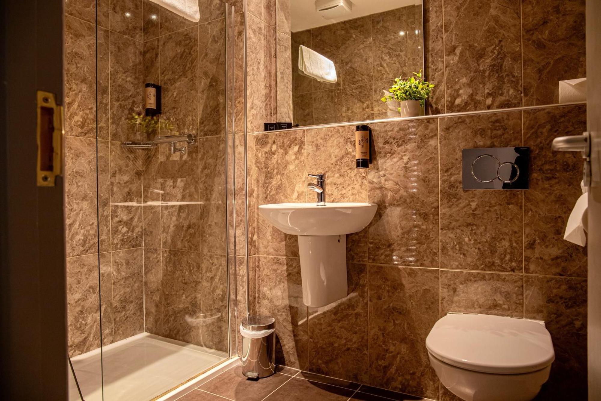 The Enniskillen Hotel And Motel Luaran gambar